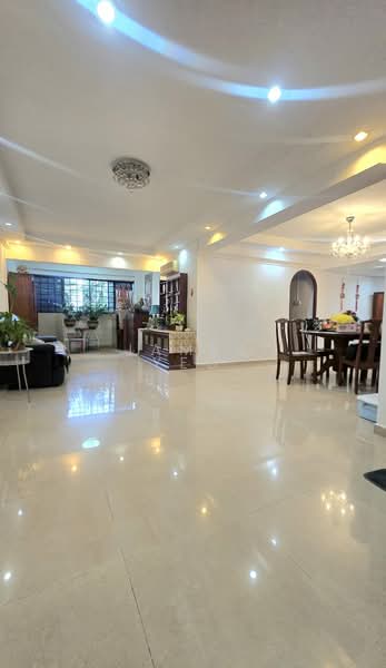 527 Jelapang Road, 527 Jelapang Road, 4 Bedrooms, 1,539 sqft, HDB Flat For Sale, by James Yeo, 500197892 - Living Room - PropertyGuru.com.sg