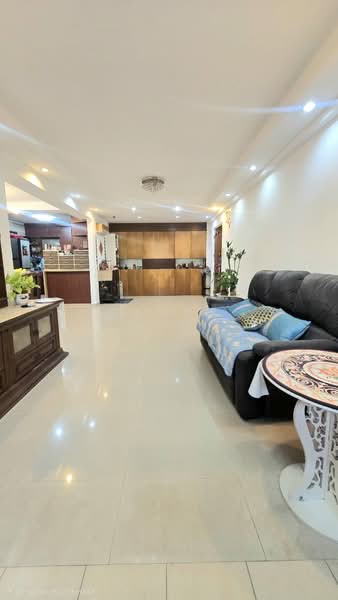 527 Jelapang Road, 527 Jelapang Road, 4 Bedrooms, 1,539 sqft, HDB Flat For Sale, by James Yeo, 500197892 - Living Room - PropertyGuru.com.sg