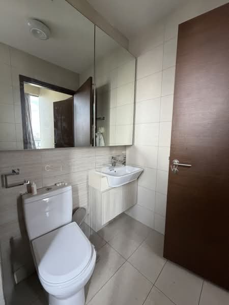 Forte Suites, 88 Mergui Road, 2 Bedrooms, 603 sqft, Condominium For Sale, by Cindy Chew, 500197902 - Bathroom - PropertyGuru.com.sg