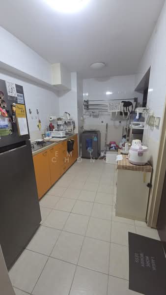 26C Jalan Membina, 26C Jalan Membina, 3 Bedrooms, 969 sqft, HDB Flat For Rent, by Emily Chong, 500197907 - Kitchen - PropertyGuru.com.sg