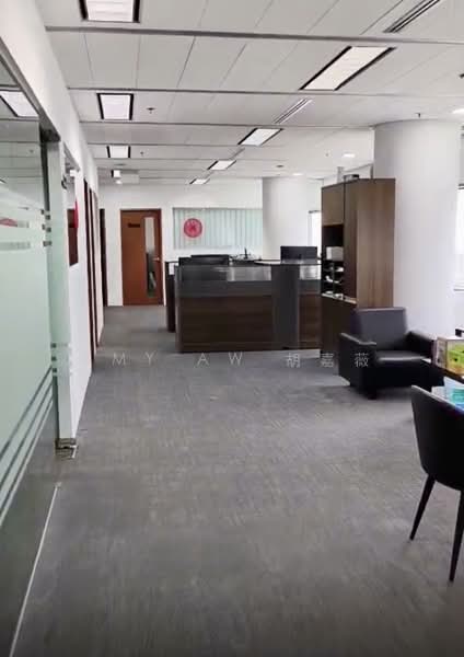 BUGIS / BEACH ROAD | Flyer View | Lobby Frontage | Fitted Office |, Bugis MRT, 2,240 sqft, Office For Rent, by Amy Aw 胡嘉薇, 500197916 - CommercialGuru.com.sg