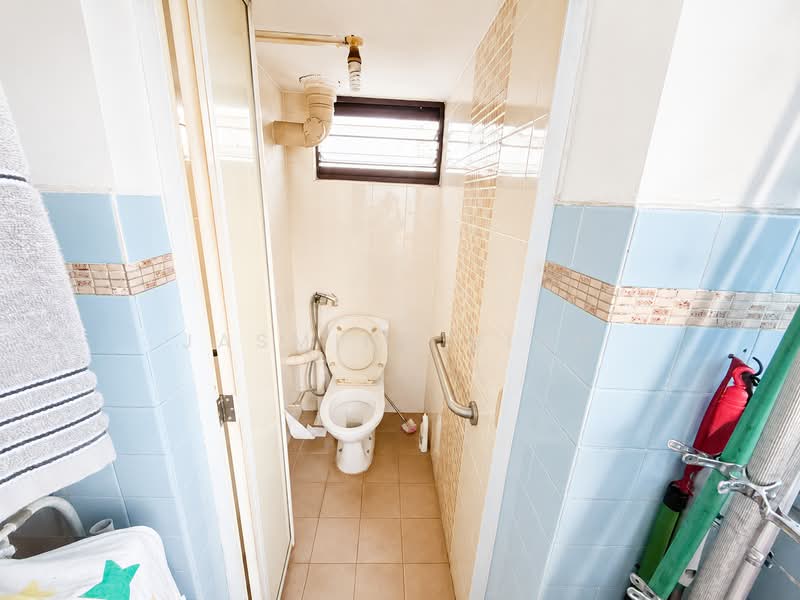 87 Circuit Road, 87 Circuit Road, 2 Bedrooms, 646 sqft, HDB Flat For Sale, by Jasmine Giam, 500197918 - Bathroom - PropertyGuru.com.sg