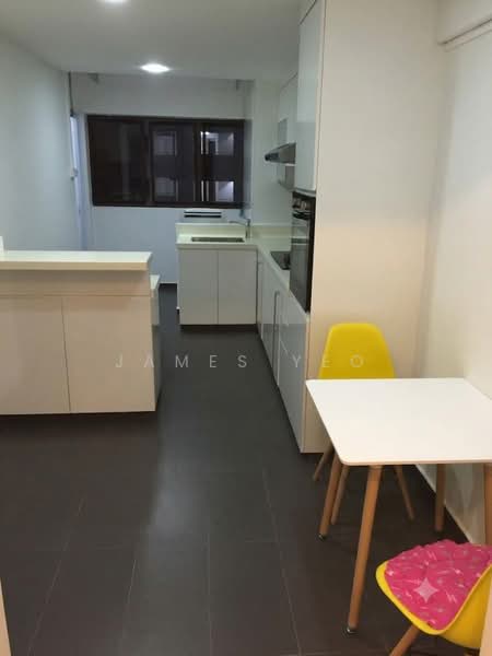 423 Yishun Avenue 11, 423 Yishun Avenue 11, 3 Bedrooms, 904 sqft, HDB Flat For Sale, by James Yeo, 500197923 - Kitchen - PropertyGuru.com.sg