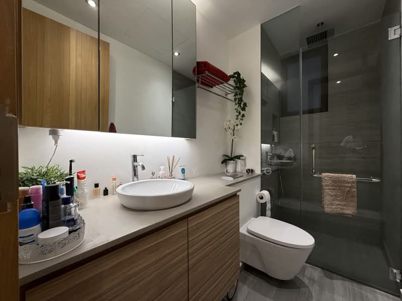 St. Martin Residence, 8 Saint Martin's Drive, 3 Bedrooms, 2,035 sqft, Condominium For Rent, by Jenny Ong, 500197926 - Bathroom - PropertyGuru.com.sg