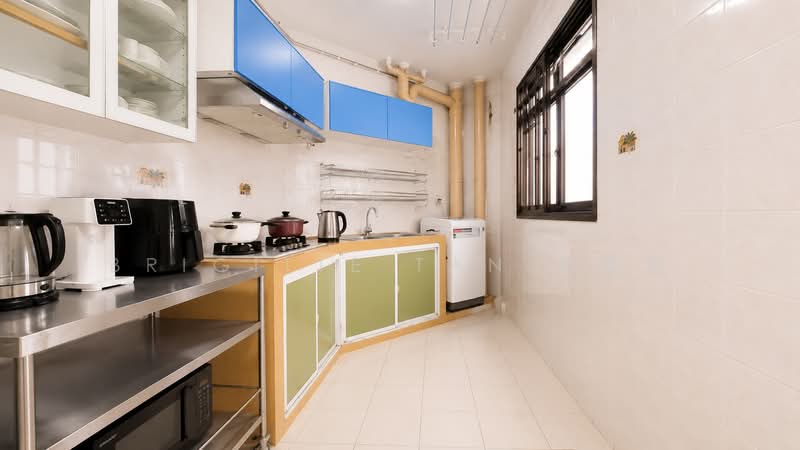 184B Rivervale Crescent, 184B Rivervale Crescent, 2 Bedrooms, 900 sqft, HDB Flat For Rent, by Brigitte Tan 郑滢薇, 500197938 - Kitchen - PropertyGuru.com.sg