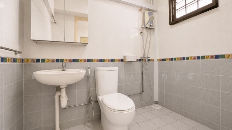 184B Rivervale Crescent, 184B Rivervale Crescent, 2 Bedrooms, 900 sqft, HDB Flat For Rent, by Brigitte Tan 郑滢薇, 500197938 - Bathroom - PropertyGuru.com.sg