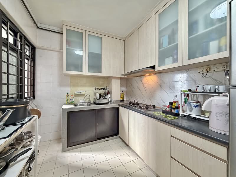 502 Woodlands Drive 14, 502 Woodlands Drive 14, 4 Bedrooms, 1,335 sqft, HDB Flat For Sale, by C K Ow Yong, 500197941 - Kitchen - PropertyGuru.com.sg
