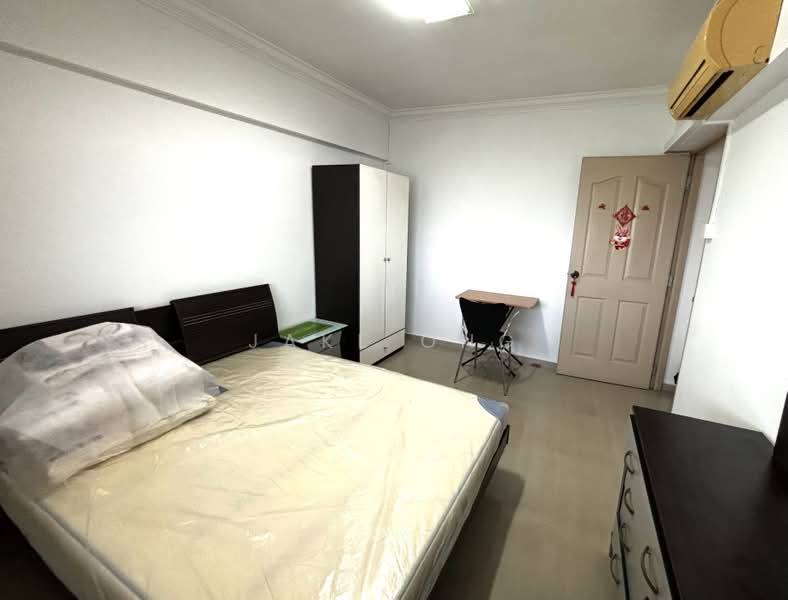 332 Jurong East Avenue 1, 332 Jurong East Avenue 1, Room Rental, 100 sqft, HDB Flat For Rent, by Jake Ong, 500197942 - Bedroom - PropertyGuru.com.sg