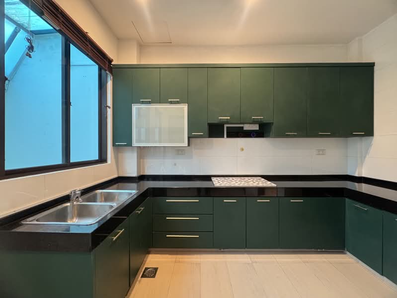 Nemesu Avenue 5 Bedroom Terrace, , 5 Bedrooms, 2,600 sqft, Terraced House For Rent, by Kian Law, 500197943 - Kitchen - PropertyGuru.com.sg