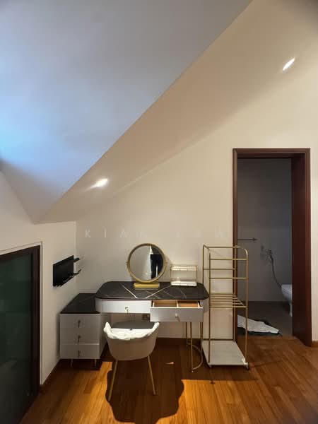 Nemesu Avenue 5 Bedroom Terrace, , 5 Bedrooms, 2,600 sqft, Terraced House For Rent, by Kian Law, 500197943 - Bathroom - PropertyGuru.com.sg