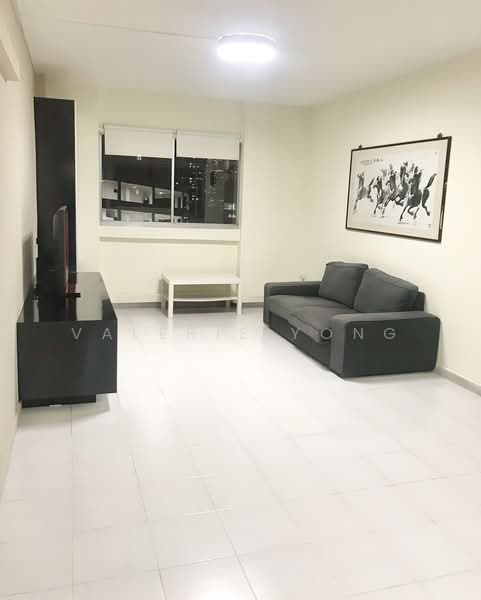 8 Jalan Rumah Tinggi, 8 Jalan Rumah Tinggi, 3 Bedrooms, 1,119 sqft, HDB Flat For Rent, by Valerie Yong, 500197955 - Living Room - PropertyGuru.com.sg