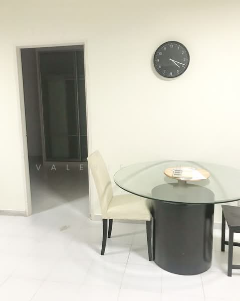 8 Jalan Rumah Tinggi, 8 Jalan Rumah Tinggi, 3 Bedrooms, 1,119 sqft, HDB Flat For Rent, by Valerie Yong, 500197955 - Dining Room - PropertyGuru.com.sg