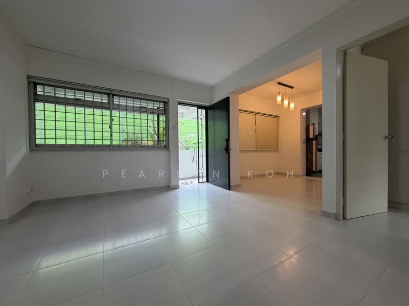 143 Pasir Ris Street 11, 143 Pasir Ris Street 11, 2 Bedrooms, 1,356 sqft, HDB Flat For Rent, by Pearlyn Koh, 500198012 - Living Room - PropertyGuru.com.sg