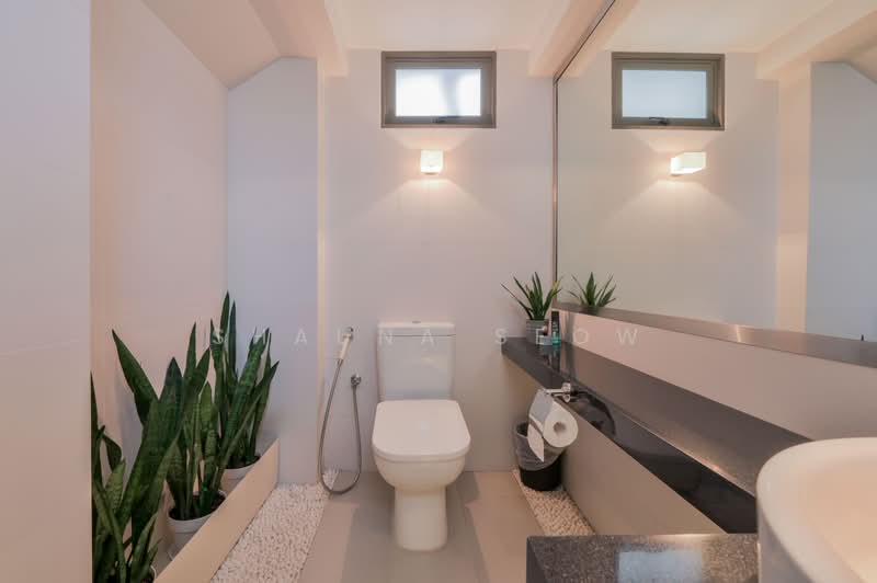 Huge >4,000sqft 2 Storey Corner Semi-D ❤️ Move-In Ready!, , 5 Bedrooms, 4,000 sqft, Semi-Detached House For Sale, by Shauna Seow, 500198022 - Powder Room - PropertyGuru.com.sg