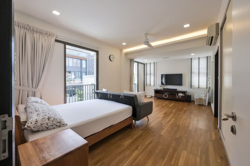 Huge >4,000sqft 2 Storey Corner Semi-D ❤️ Move-In Ready!, , 5 Bedrooms, 4,000 sqft, Semi-Detached House For Sale, by Shauna Seow, 500198022 - Bedroom - PropertyGuru.com.sg