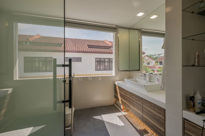 Huge >4,000sqft 2 Storey Corner Semi-D ❤️ Move-In Ready!, , 5 Bedrooms, 4,000 sqft, Semi-Detached House For Sale, by Shauna Seow, 500198022 - Bathroom - PropertyGuru.com.sg
