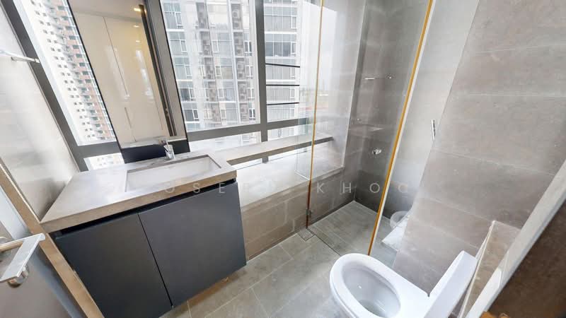 Skysuites @ Anson, 8 Enggor Street, 2 Bedrooms, 699 sqft, Condominium For Rent, by Joseph Khoo, 500198040 - Master Bathroom - PropertyGuru.com.sg