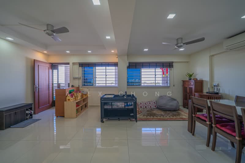 25 Chai Chee Road, 25 Chai Chee Road, 3 Bedrooms, 1,119 sqft, HDB Flat For Sale, by Alex Chong, 500198042 - Living Room - PropertyGuru.com.sg