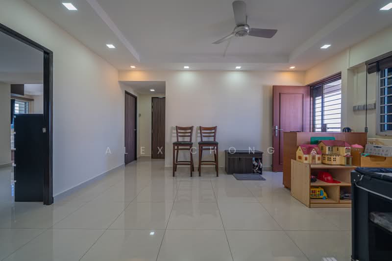 25 Chai Chee Road, 25 Chai Chee Road, 3 Bedrooms, 1,119 sqft, HDB Flat For Sale, by Alex Chong, 500198042 - Living Room - PropertyGuru.com.sg