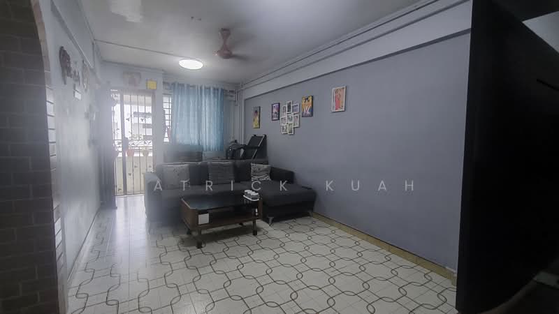 471 Ang Mo Kio Avenue 10, 471 Ang Mo Kio Avenue 10, 2 Bedrooms, 721 sqft, HDB Flat For Sale, by Patrick Kuah, 500198044 - Living Room - PropertyGuru.com.sg