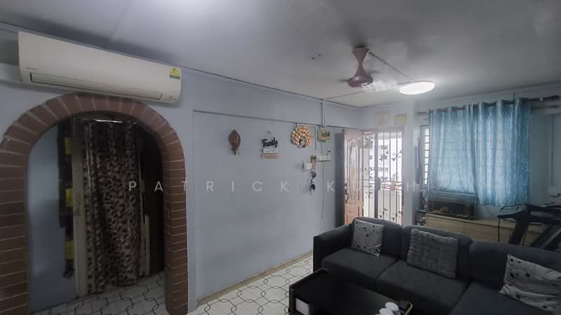 471 Ang Mo Kio Avenue 10, 471 Ang Mo Kio Avenue 10, 2 Bedrooms, 721 sqft, HDB Flat For Sale, by Patrick Kuah, 500198044 - Living Room - PropertyGuru.com.sg