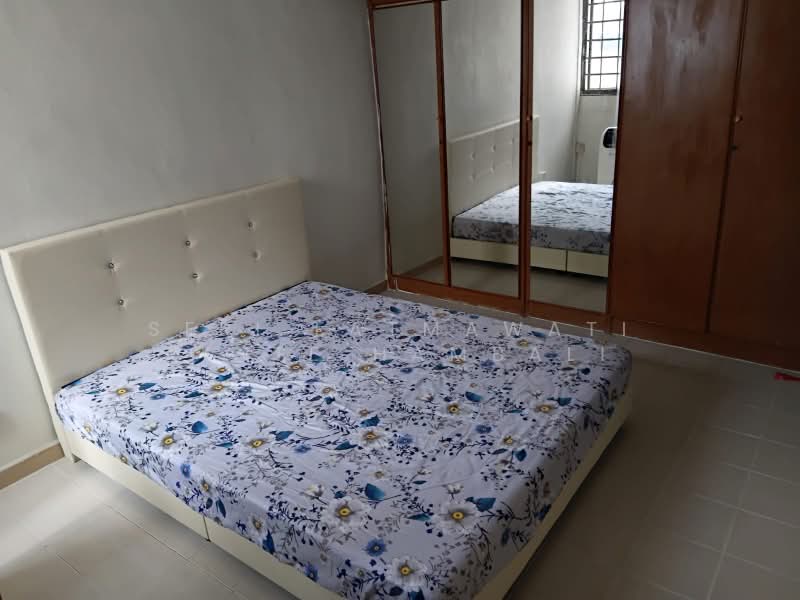 252 Hougang Avenue 3, 252 Hougang Avenue 3, Room Rental, 200 sqft, HDB Flat For Rent, by Seri Fatmawati Binte Hambali, 500198047 - Bedroom - PropertyGuru.com.sg