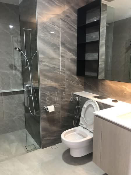 Whistler Grand, 109 West Coast Vale, 1 Bedroom, 441 sqft, Condominium For Rent, by Patrick Chiok, 500198056 - Bathroom - PropertyGuru.com.sg