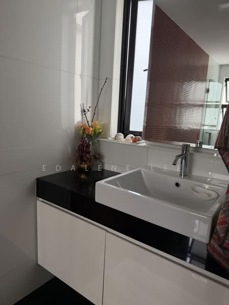 Balmoral Penthouse, Balmtal Road, 5 Bedrooms, 5,000 sqft, Condominium For Rent, by Edalene Lee, 500198064 - Bathroom - PropertyGuru.com.sg
