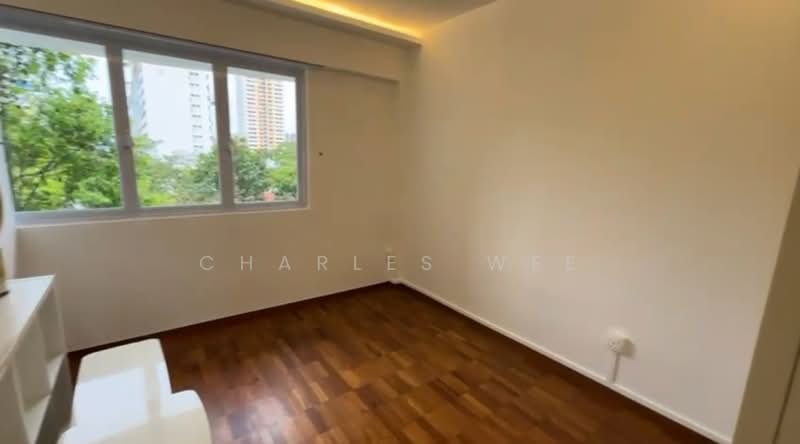 Blk 5 Bedok south ave 2, 5 Bedok south ave 2, 3 Bedrooms, 882 sqft, HDB Flat For Sale, by Charles Wee, 500198067 - Bedroom - PropertyGuru.com.sg