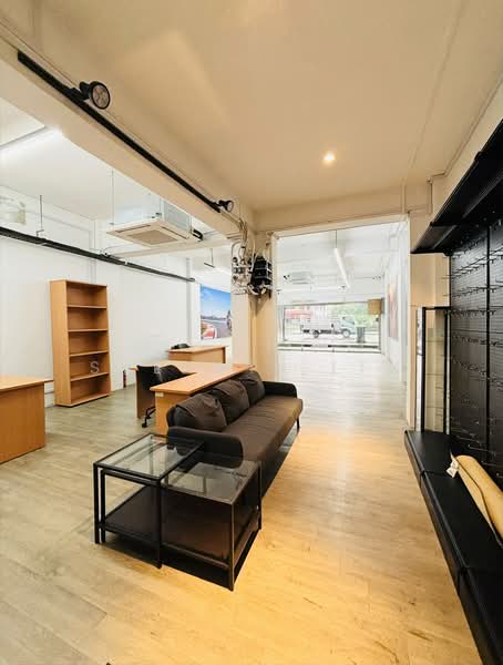 serangoon road, , 1,401 sqft, Shop / Shophouse For Rent, by Sherwin Lim, 500198069 - Interior - CommercialGuru.com.sg