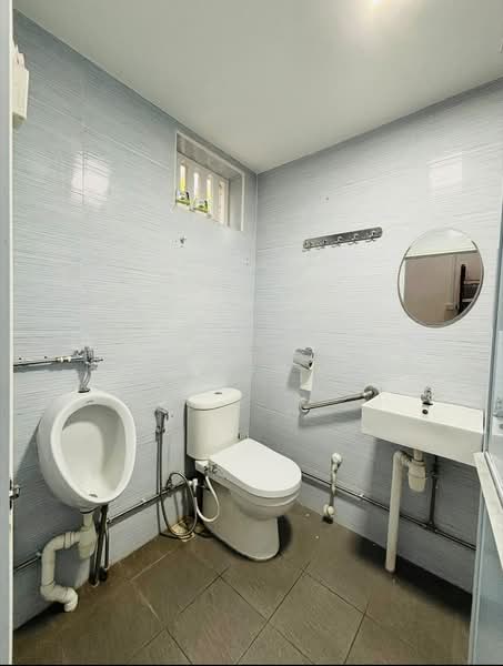serangoon road, , 1,401 sqft, Shop / Shophouse For Rent, by Sherwin Lim, 500198069 - Bathroom - CommercialGuru.com.sg