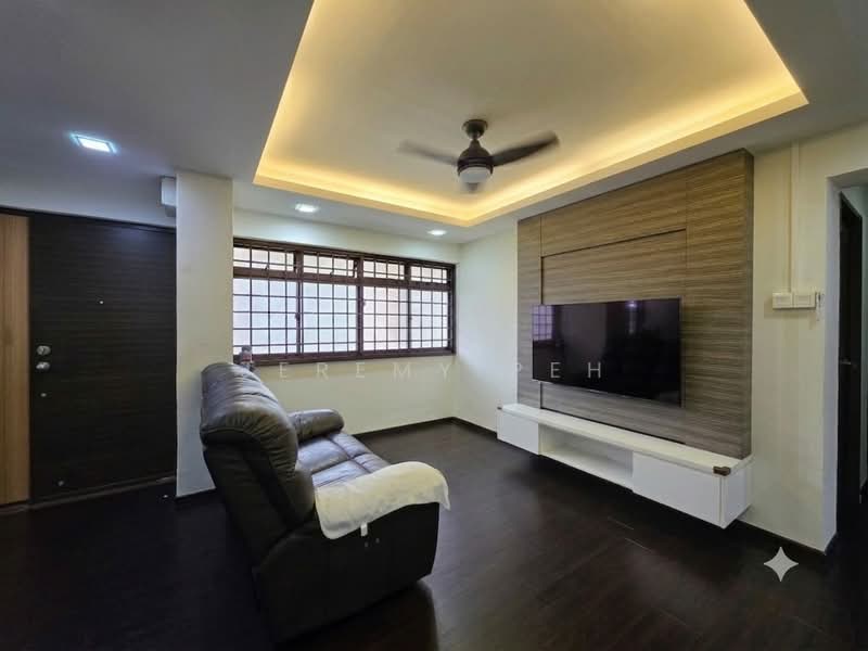 713 Tampines Street 71, 713 Tampines Street 71, 3 Bedrooms, 1,076 sqft, HDB Flat For Sale, by Jeremy Peh, 500198070 - Living Room - PropertyGuru.com.sg