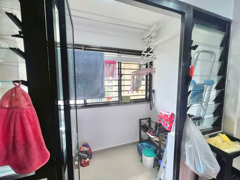 262 Toa Payoh Apex, 262 Toa Payoh East, 2 Bedrooms, 732 sqft, HDB Flat For Rent, by Lorraine Lum, 500198077 - Balcony - PropertyGuru.com.sg