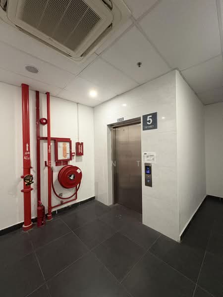 Oxley BizHub, 69 Ubi Road 1, 958 sqft, Light Industrial (B1) For Sale, by Eileen Tan, 500198082 - Corridor - CommercialGuru.com.sg