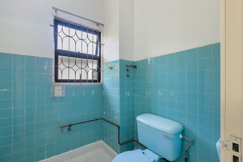 Sunset Way, Sunset Way, 4 Bedrooms, 3,800 sqft, Detached House For Sale, by Clifton Ong, 500198086 - Bathroom - PropertyGuru.com.sg