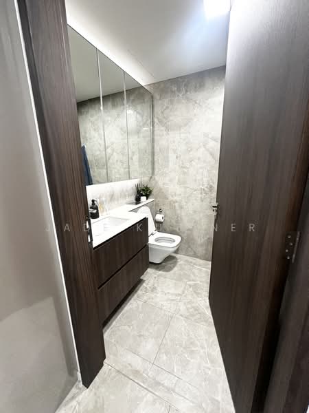 KI Residences At Brookvale, 20 Brookvale Drive, Studio, 753 sqft, Condominium For Sale, by Jade Kutzner, 500198088 - Bathroom - PropertyGuru.com.sg