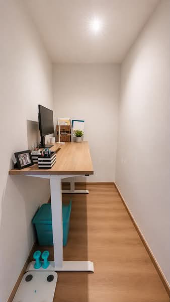 KI Residences At Brookvale, 20 Brookvale Drive, Studio, 753 sqft, Condominium For Sale, by Jade Kutzner, 500198088 - Study - PropertyGuru.com.sg