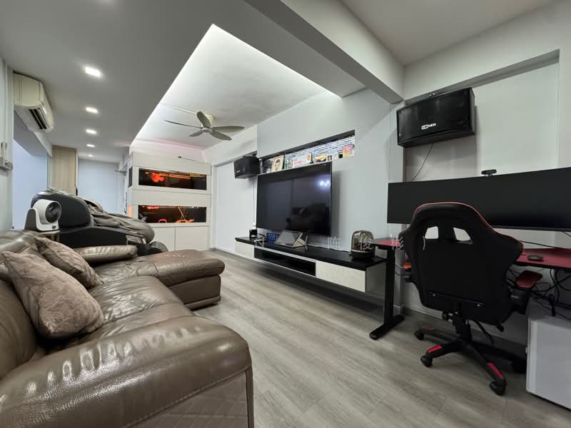 184 Yung Sheng Road, 184 Yung Sheng Road, 3 Bedrooms, 1,249 sqft, HDB Flat For Sale, by CP Tan (陈俊彬), 500198091 - Living Room - PropertyGuru.com.sg