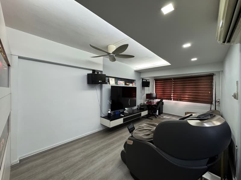 184 Yung Sheng Road, 184 Yung Sheng Road, 3 Bedrooms, 1,249 sqft, HDB Flat For Sale, by CP Tan (陈俊彬), 500198091 - Living Room - PropertyGuru.com.sg