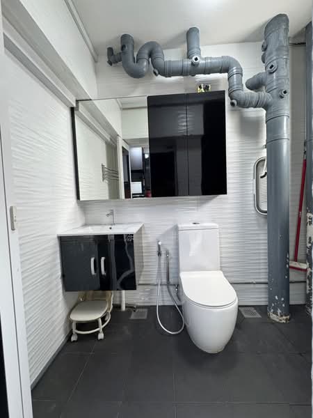 184 Yung Sheng Road, 184 Yung Sheng Road, 3 Bedrooms, 1,249 sqft, HDB Flat For Sale, by CP Tan (陈俊彬), 500198091 - Bathroom - PropertyGuru.com.sg