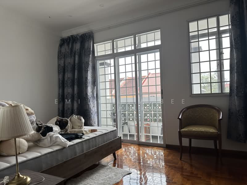 Loyang Villas, Loyang Rise, 5 Bedrooms, 3,000 sqft, Terraced House For Sale, by Emily Lim Bee Kwang, 500198094 - Bedroom - PropertyGuru.com.sg