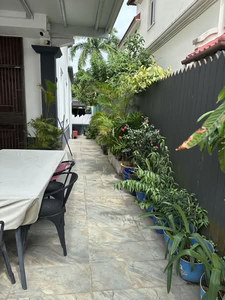Loyang Villas, Loyang Rise, 5 Bedrooms, 3,000 sqft, Terraced House For Sale, by Emily Lim Bee Kwang, 500198094 - Exterior - PropertyGuru.com.sg