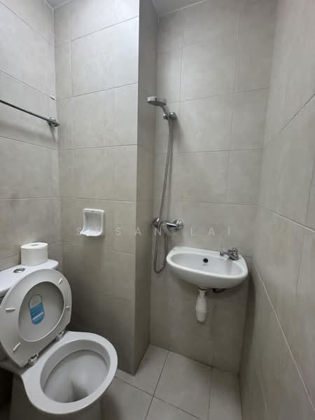 The Lakeshore, 31 Jurong West Street 41, Room Rental, 50 sqft, Condominium For Rent, by Susan Lai, 500198095 - Bathroom - PropertyGuru.com.sg
