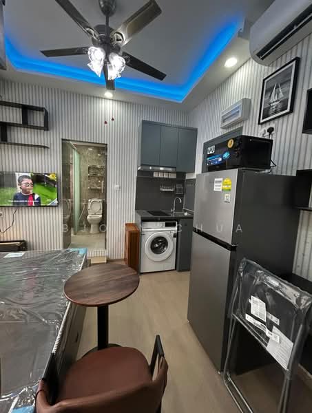 The Landmark, 173 Chin Swee Road, Studio, 350 sqft, Condominium For Rent, by Bjorn Chua, 500198104 - Kitchen - PropertyGuru.com.sg