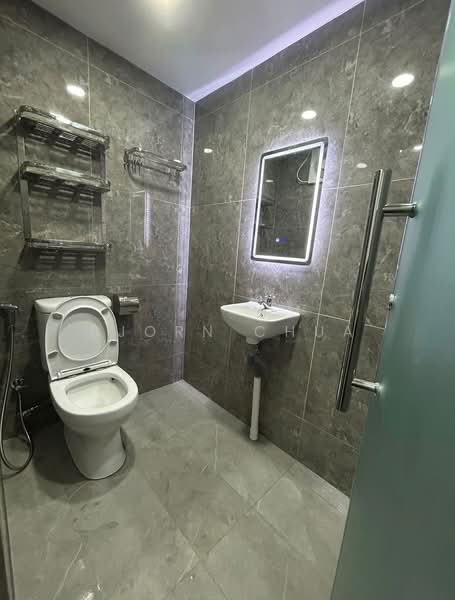 The Landmark, 173 Chin Swee Road, Studio, 350 sqft, Condominium For Rent, by Bjorn Chua, 500198104 - Bathroom - PropertyGuru.com.sg