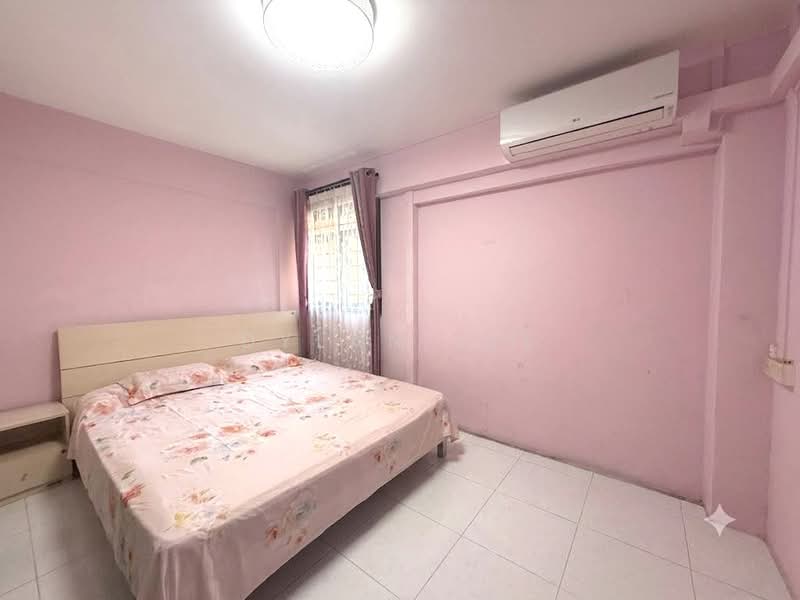 122 Ang Mo Kio Avenue 3, 122 Ang Mo Kio Avenue 3, 3 Bedrooms, 990 sqft, HDB Flat For Sale, by Dylan Lee, 500198115 - Bedroom - PropertyGuru.com.sg