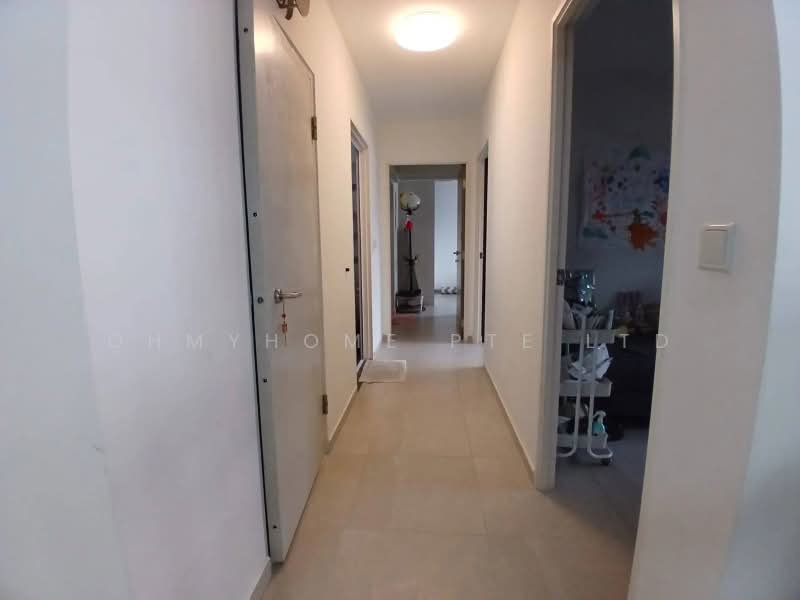 258A Punggol Field, 258A Punggol Field, 3 Bedrooms, 1,216 sqft, HDB Flat For Sale, by JESLYN LIM, 500198117 - Corridor - PropertyGuru.com.sg