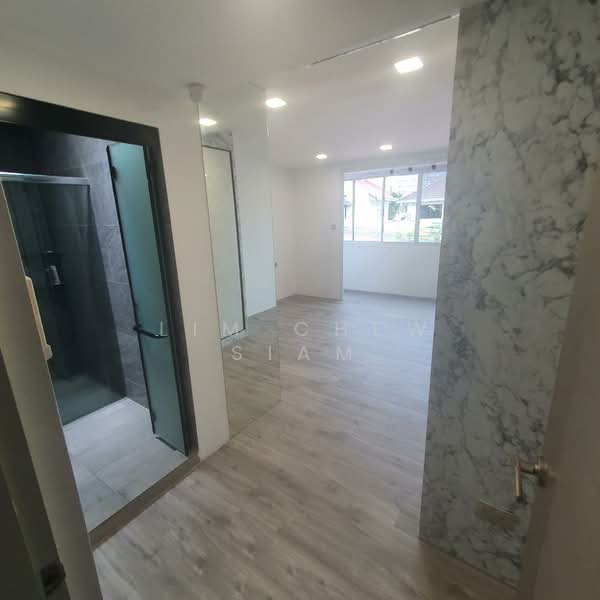 MacPherson Garden Estate, 3 Jalan Kemajuan, 3 Bedrooms, 1,833 sqft, Terraced House For Rent, by Lim Chew Siam, 500198122 - Bathroom - PropertyGuru.com.sg