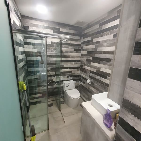 MacPherson Garden Estate, 3 Jalan Kemajuan, 3 Bedrooms, 1,833 sqft, Terraced House For Rent, by Lim Chew Siam, 500198122 - Bathroom - PropertyGuru.com.sg