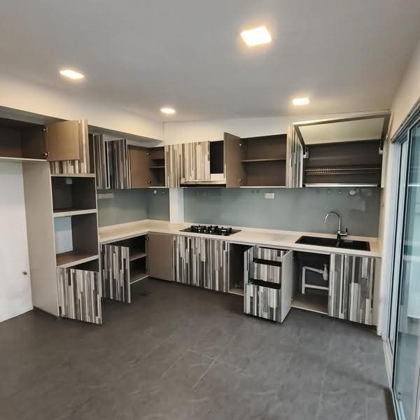 MacPherson Garden Estate, 3 Jalan Gembira, Macpherson / Potong Pasir, 3 Bedrooms, 1,833 sqft, Terraced House For Rent, by Lim Chew Siam, 500198122 - Kitchen - PropertyGuru.com.sg